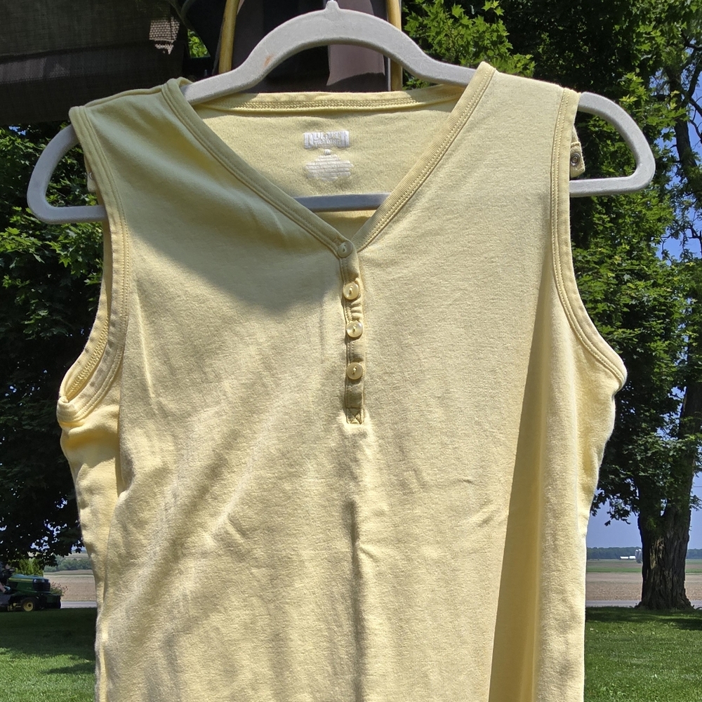 Duluth Trading Co Yellow Sleeveless Buttoned Tank Top